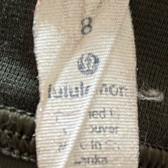 Lululemon sports bra in Olive green - Picture 4 of 4